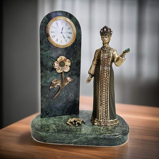 Сувенир настольные часы